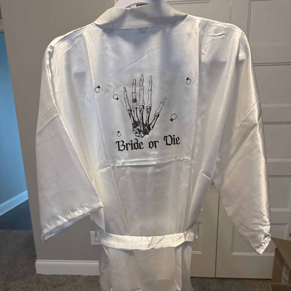 6 Piece Bride & Bridesmaids Robes "Till Death Do Us Party" NIP